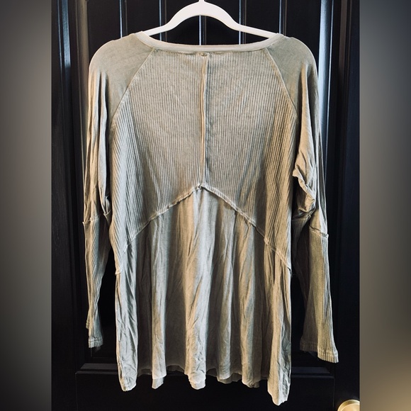 POL Ribbed Olive Green Deep V-Neck Long Sleeve Tee | Large - Picture 6 of 7